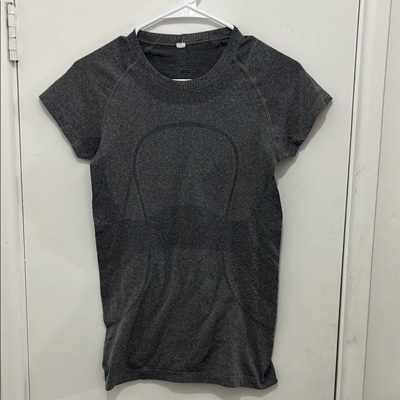 Lululemon top - Picture 1 of 2